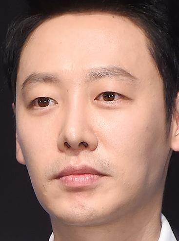 김동욱