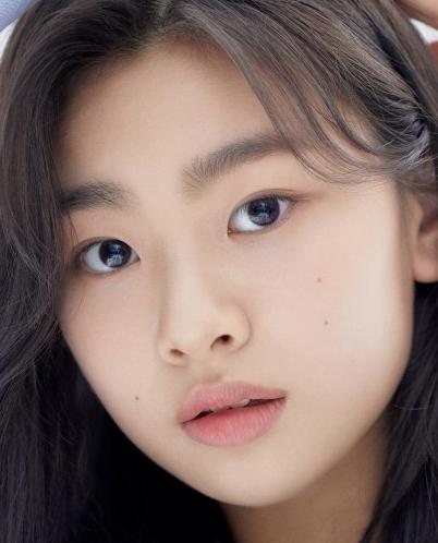 김수안