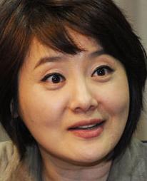 최유라