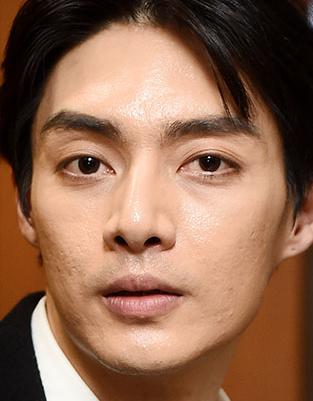 김준