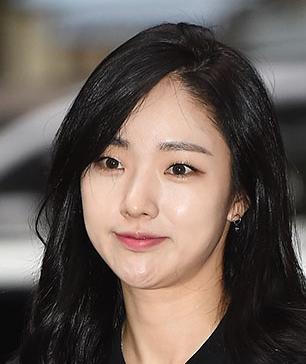 박아인