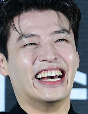 강하늘