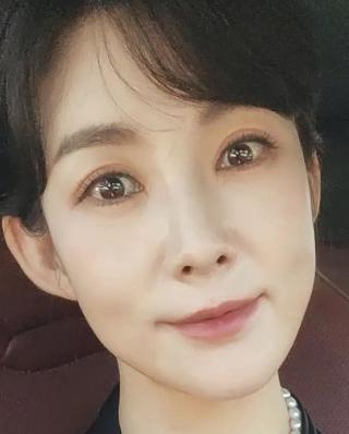 설수현
