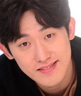 민진웅