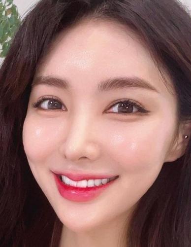 윤슬기