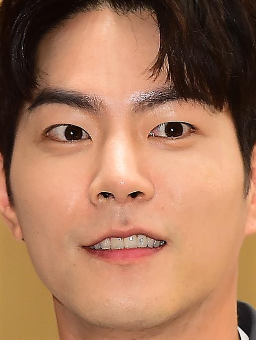 홍종현