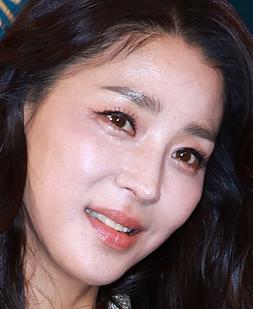 한고은