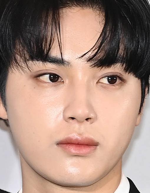 주학년