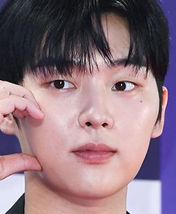 최현욱