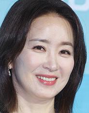 윤유선