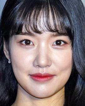 조윤서