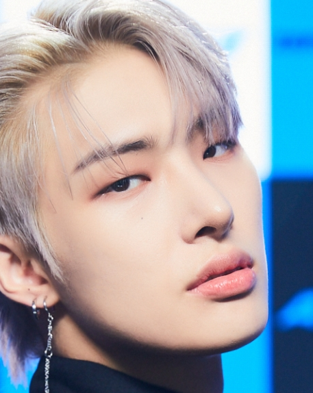 민기