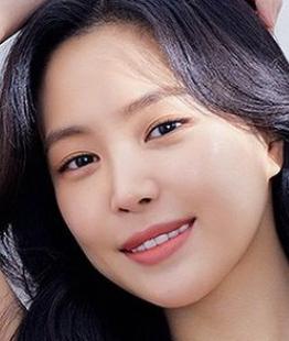 손나은