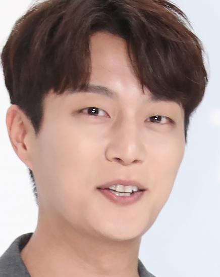 윤두준