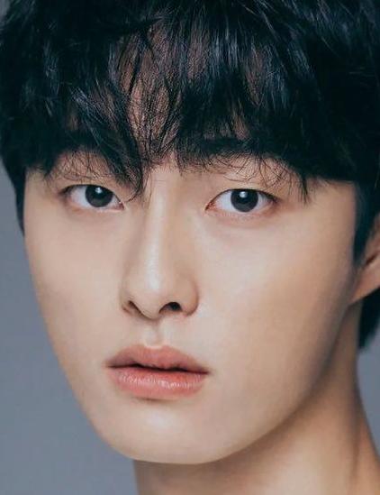 윤찬영